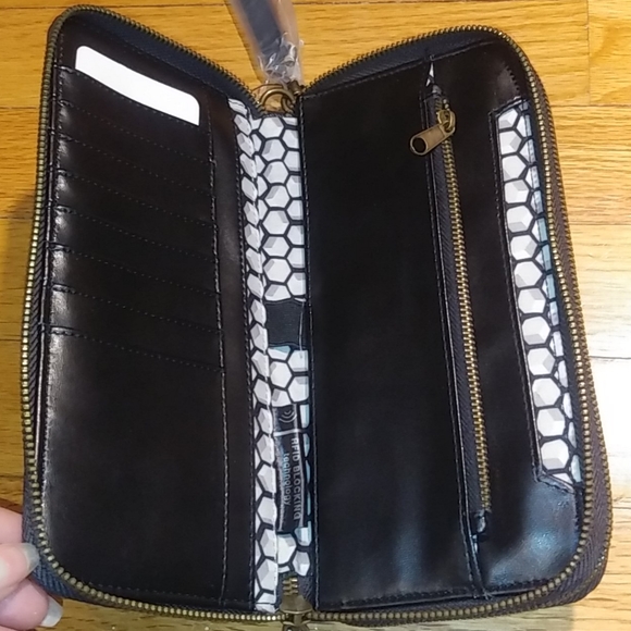 Purse - Picture 3 of 5